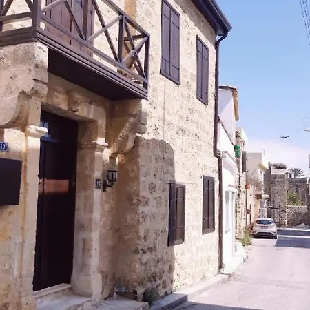 Malia Fountain House Апартаменты