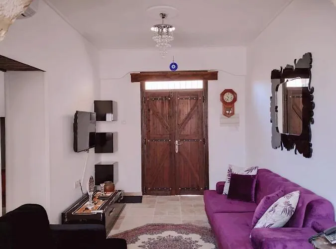 Malia Fountain House