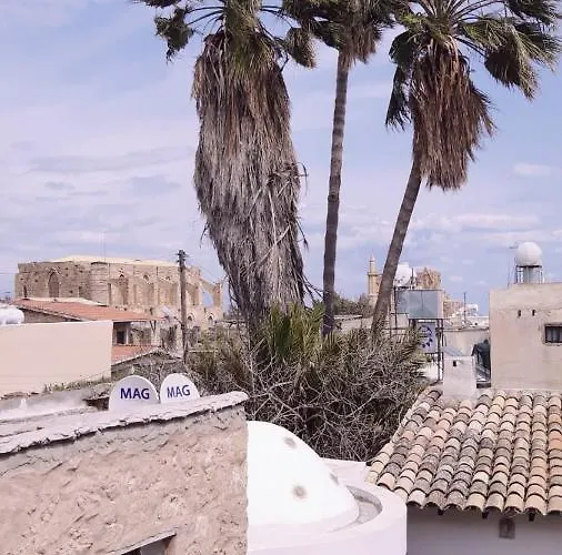 Malia Fountain House Apartamento *